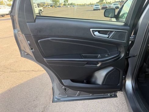 Used 2024 Ford Edge Titanium AWD/4WD image 25
