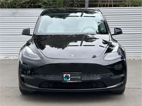 Used 2023 Tesla Model Y Long Range AWD/4WD image 7