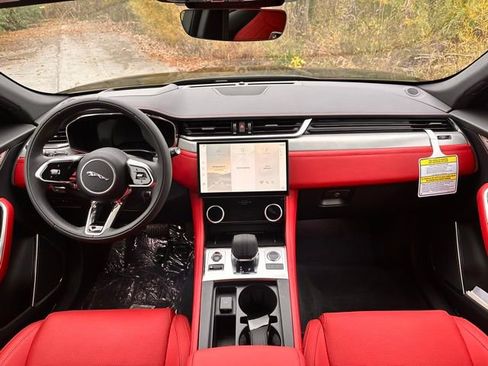 New 2026 Jaguar F-PACE R-Dynamic S image 25