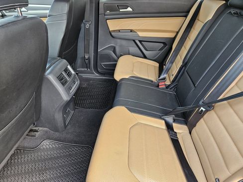 Used 2023 Volkswagen Atlas Cross Sport SEL Premium R-Line AWD/4WD image 31