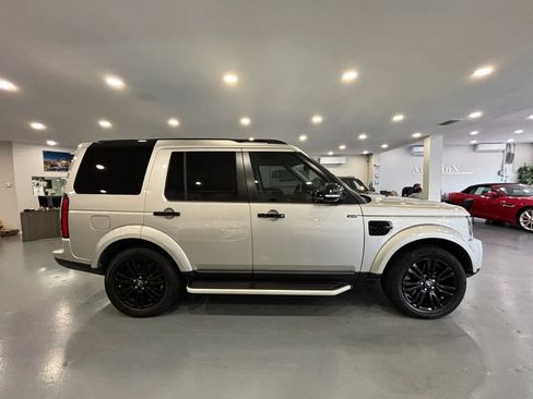 Used 2016 Land Rover LR4 HSE AWD/4WD image 8