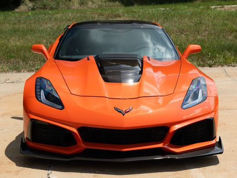 Used 2019 Chevrolet Corvette ZR1 RWD image 11