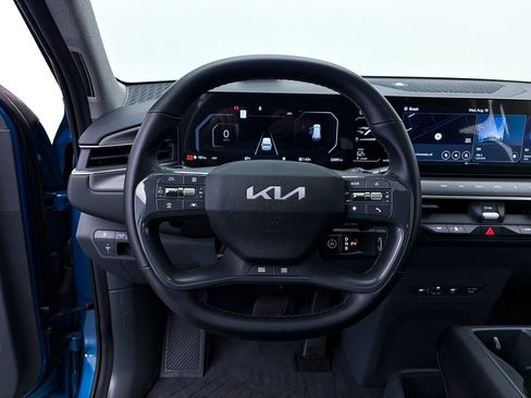 Certified 2024 Kia EV9 Wind AWD/4WD image 32