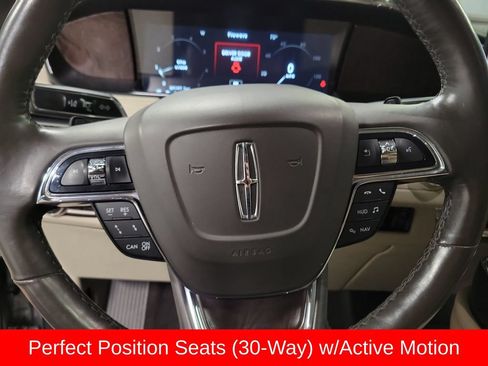 Used 2020 Lincoln Navigator Reserve w/ Luxury Package RWD image 19