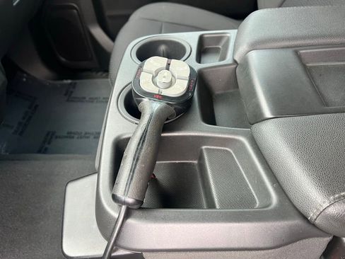 Used 2022 Chevrolet Silverado 2500 Custom w/ Custom Convenience Package image 29