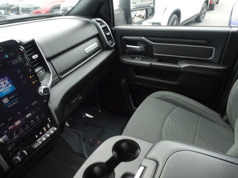 Used 2025 RAM 2500 Big Horn AWD/4WD image 21
