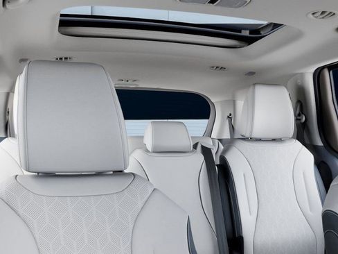 New 2026 Kia Carnival SX w/ SX Dark Edition Package FWD image 29