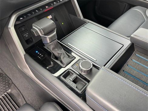 Used 2023 Toyota Tundra Platinum image 21