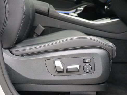 Used 2021 BMW X5 xDrive45e w/ Parking Assistance Package image 30