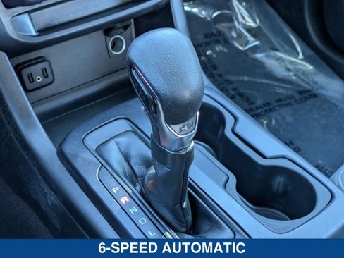 Used 2022 Chevrolet Colorado W/T w/ WT Convenience Package RWD image 27