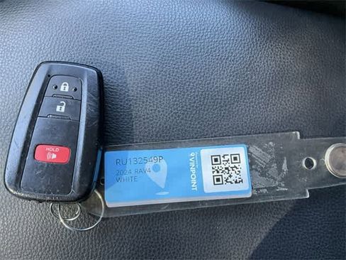 Used 2024 Toyota RAV4 XLE image 27