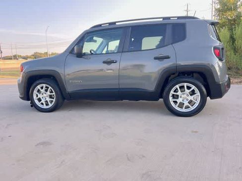 Used 2021 Jeep Renegade Sport w/ Sport Appearance Group FWD image 4