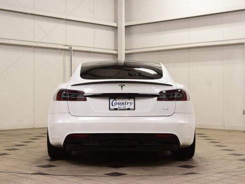 Used 2021 Tesla Model S Plaid image 7