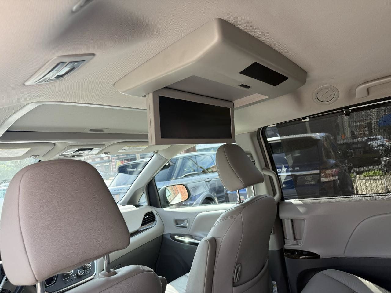 Used 2018 Toyota Sienna XLE Premium AWD/4WD image 11
