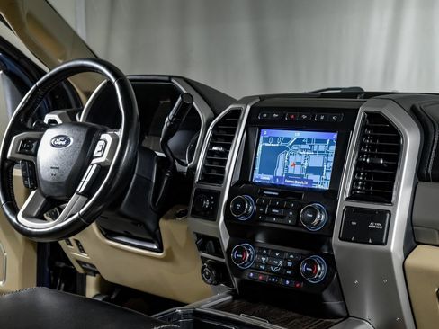 Used 2020 Ford F250 Lariat w/ Lariat Ultimate Package AWD/4WD image 23