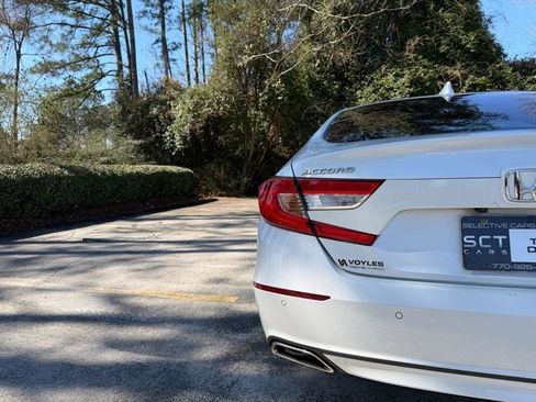 Used 2019 Honda Accord Touring image 7