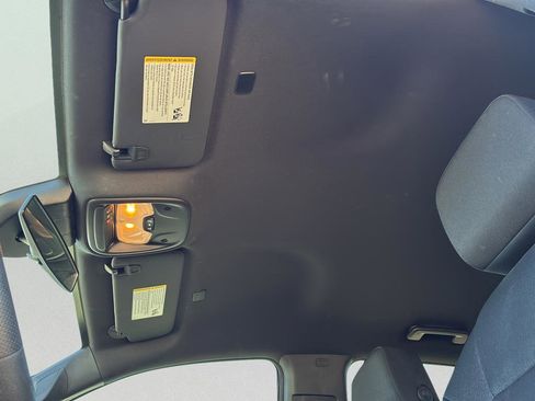 Used 2023 Chevrolet Colorado Trail Boss w/ Technology Package image 24