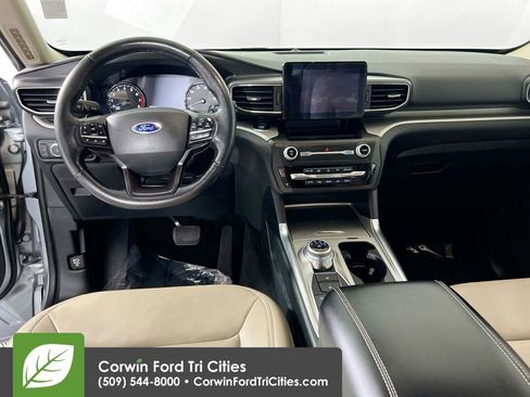 Used 2020 Ford Explorer XLT w/ Equipment Group 202A image 27