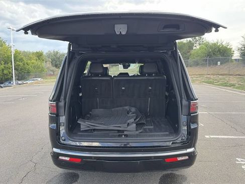 Used 2023 Jeep Wagoneer 4WD image 34