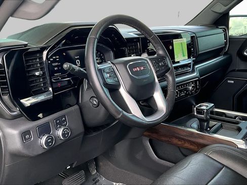 Used 2022 GMC Sierra 1500 SLT w/ SLT Convenience Package RWD image 16