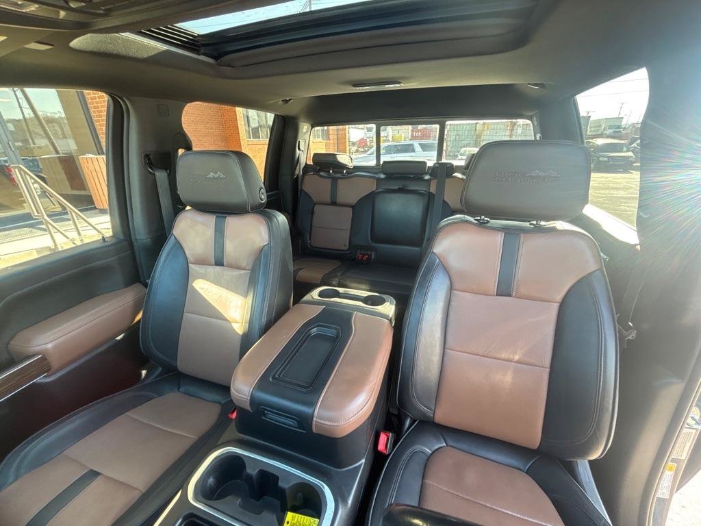 Used 2022 Chevrolet Silverado 3500 High Country AWD/4WD image 18