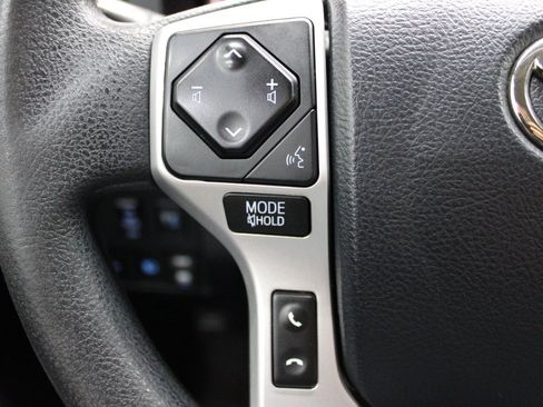 Used 2018 Toyota Tundra SR5 w/ SR5 Upgrade Package AWD/4WD image 17