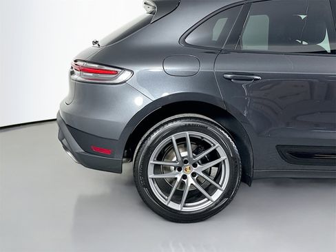 New 2026 Porsche Macan image 16