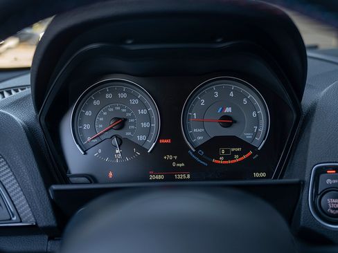 Used 2017 BMW M2 image 9