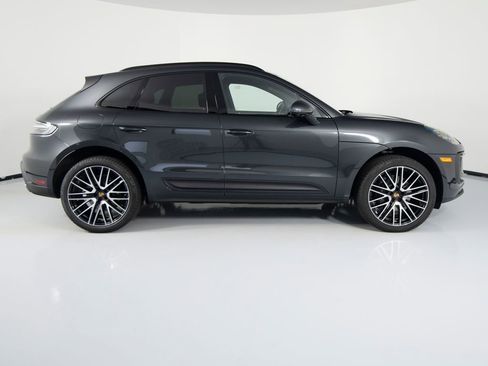 Certified 2026 Porsche Macan AWD/4WD image 11