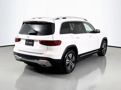 Used 2025 Mercedes-Benz GLB 250 w/ Exclusive Package image 7
