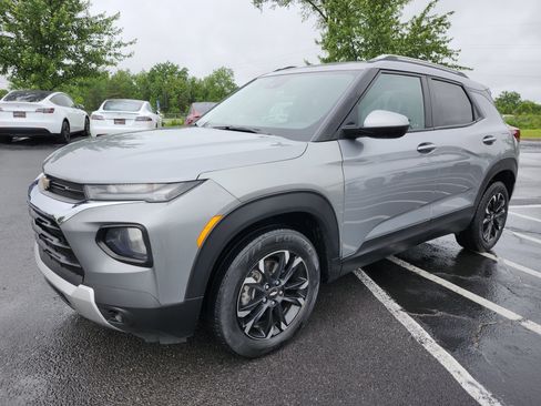 Used 2023 Chevrolet TrailBlazer LT w/ Sun and Liftgate Package AWD/4WD image 13