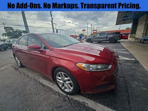 Used 2016 Ford Fusion SE FWD image 1