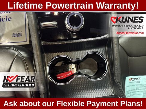 Used 2025 Jeep Grand Cherokee Limited w/ Black Appearance Package image 28