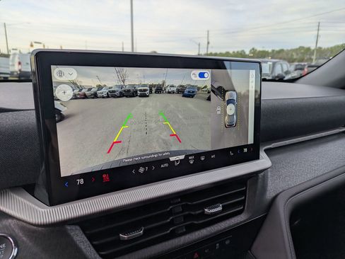 New 2026 Ford Explorer Platinum image 23