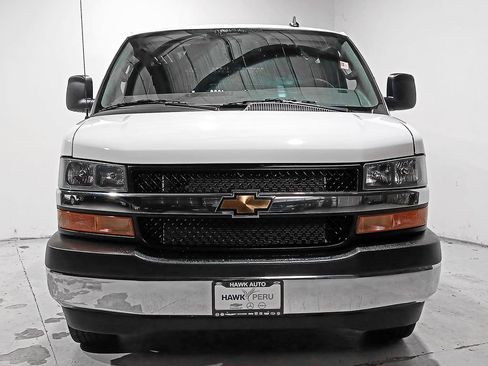 Used 2025 Chevrolet Express 2500 w/ Driver Convenience Package RWD image 2