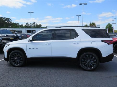 Used 2023 Chevrolet Traverse RS w/ LPO, Floor Liner Package FWD image 6