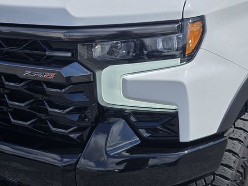 Used 2024 Chevrolet Silverado 1500 ZR2 w/ Technology Package image 9