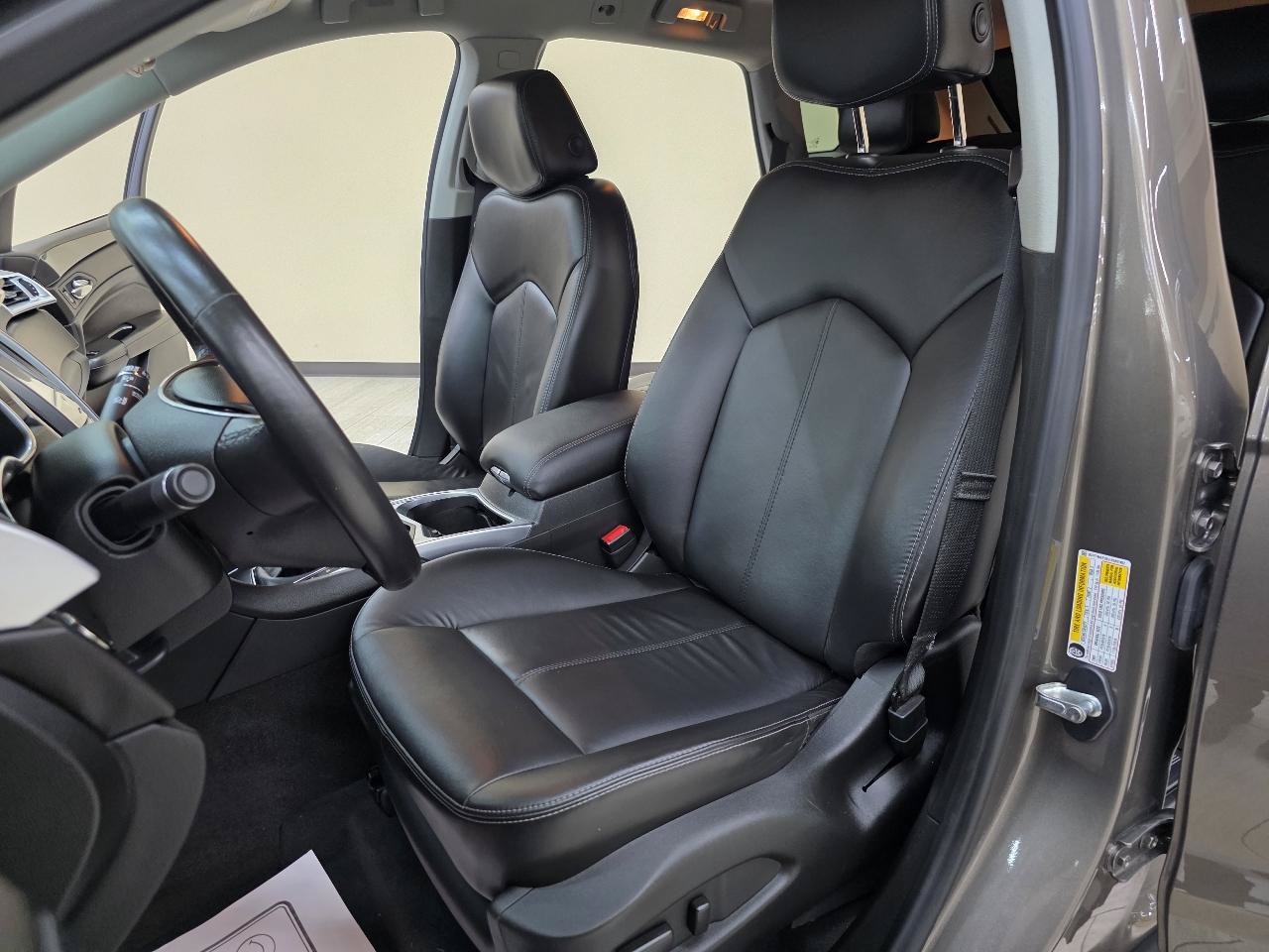 Used 2014 Cadillac SRX FWD image 15