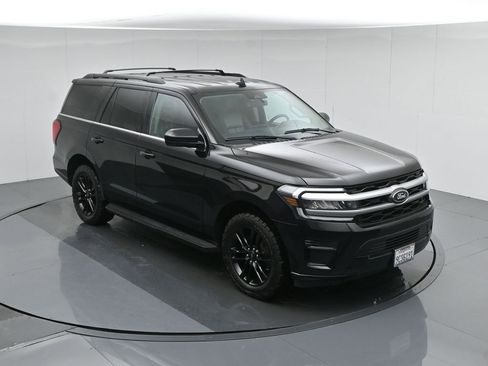 Used 2022 Ford Expedition XLT image 42