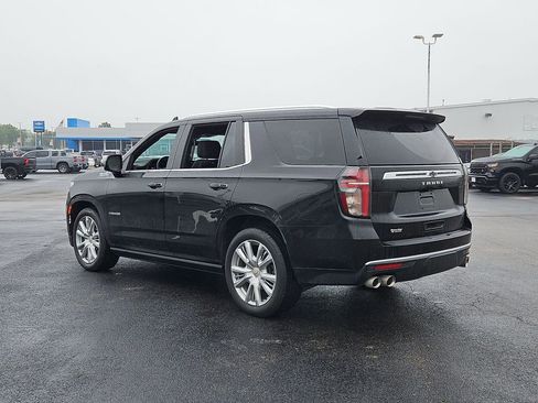 Used 2024 Chevrolet Tahoe High Country RWD image 4