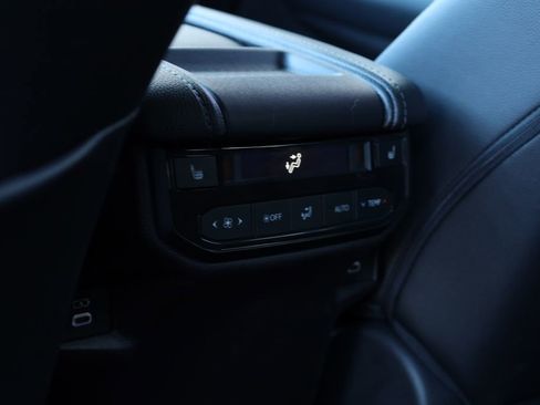 Used 2025 Toyota Grand Highlander FWD image 16