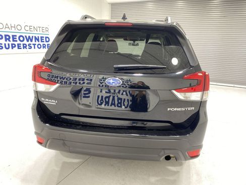 Used 2024 Subaru Forester Premium AWD/4WD image 7