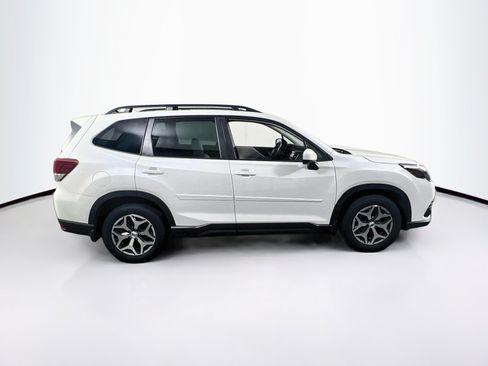 Used 2023 Subaru Forester Premium AWD/4WD image 4
