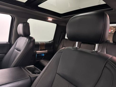 Used 2019 Ford F150 Lariat w/ Equipment Group 502A Luxury AWD/4WD image 28