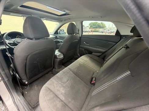 Used 2021 Hyundai Elantra SEL w/ Convenience + Premium Package FWD image 22