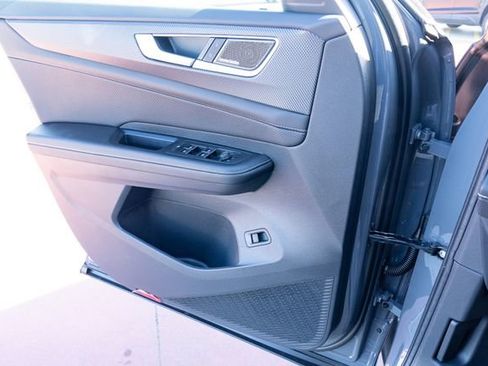 New 2026 Volkswagen Atlas Cross Sport SEL Premium R-Line image 28