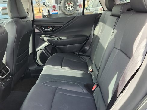 Used 2025 Subaru Outback Limited AWD/4WD image 10