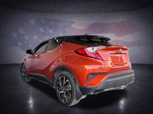 Used 2020 Toyota C-HR XLE FWD image 3