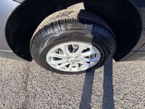 Used 2018 Chevrolet Equinox LT image 33