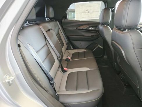 Used 2025 Chevrolet TrailBlazer ACTIV w/ Convenience Package image 12